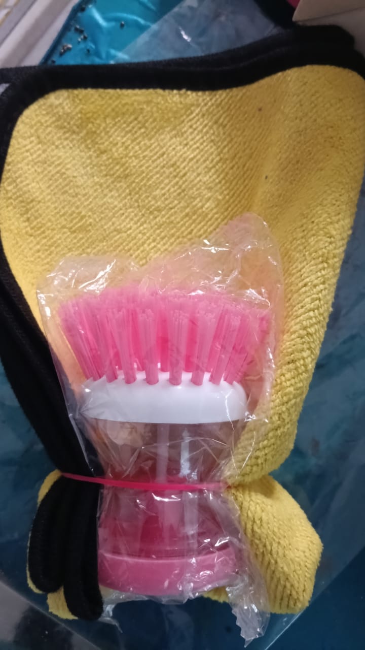 2-in-1 Soap Dispensing Dish Scrub Brush with Microfiber Cleaning Cloth - 99rs